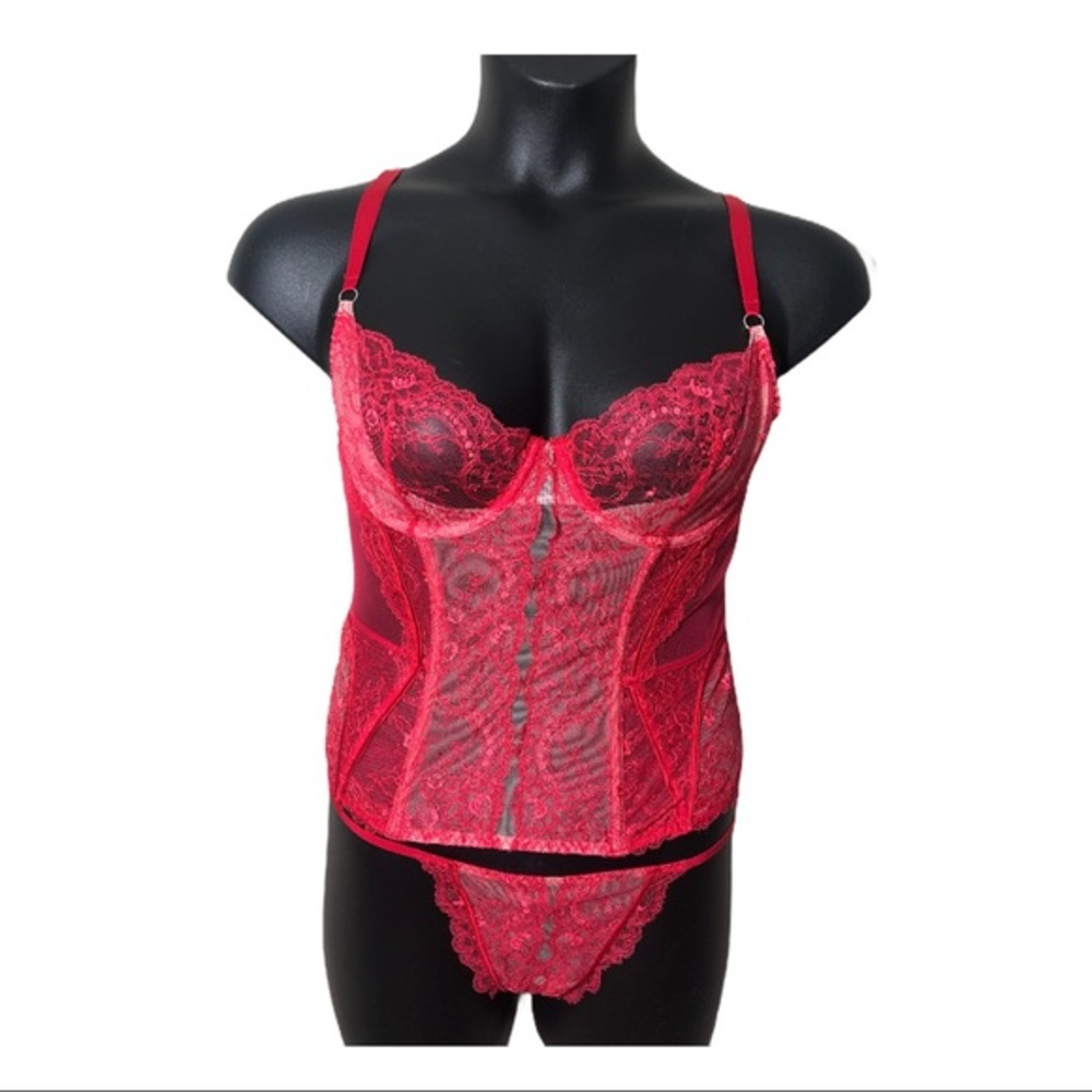 NWOT Victoria’s Secret lace corset bustier Set